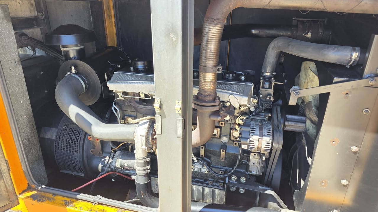 مولد بيركنز (Perkins) 150 KVA للبيع ⚡️

​الماركة: Perkins (أصلي).
​القدرة: 150 KVA.
​الحالة: نظيف جداً (بحالة الجديد).
​الميزة: كاتم صوت + جاهز للفحص.
للتواصل : ***********
الموقع : الكوت ( يوجد توصيل )
