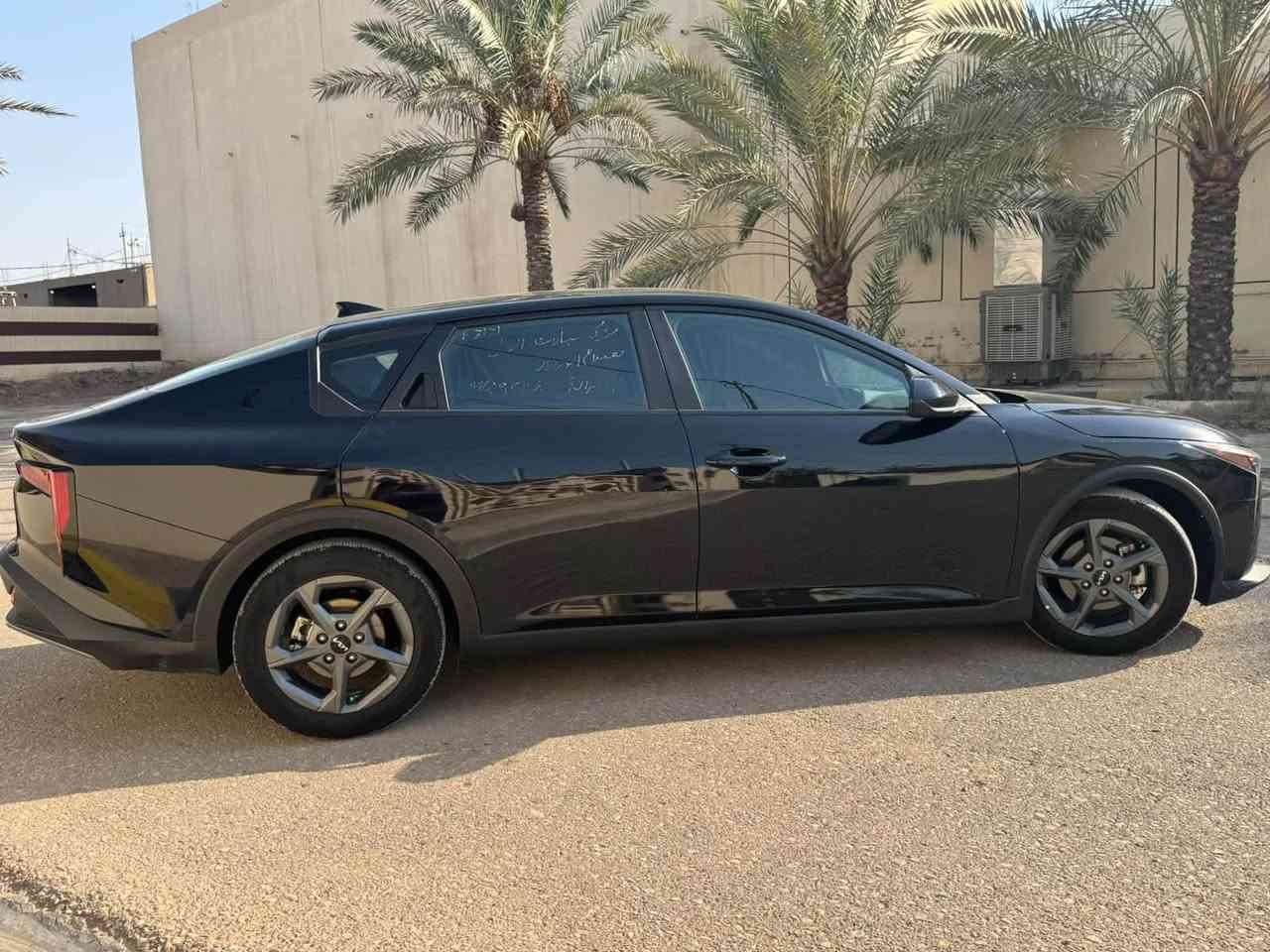 للبيع فقط
 تفاصيل والي تفيده بلعافيه مقدما اتصل بلرقم 
كي فور EX  2025 k4 
محرك : 2000 دوش مرغوب
وارد : اميركا  
مواصفاته
1_بصمة 
2_تشغيل عن بعد 
3_ بصمة ابواب 
4_ بصمة جنطه 
5_شاشه متصل حجم كبير 
6_فول قيادة ذاتيه مع تحديد مسار 
7_فول تحكم ستيرن 
8_تبريد قطعتين خلفي وامامي 
9_منافذ شحن خلفية 
10_سايد بريك كهربائي 
11_مانع انزلاق 
12_نقط عمياء 
13 _ تحكم وضعيات قياده
14_رادار امامي وخلفي وجانبي 
15_فول حساسات توقف ذاتي 
16_لد امامي مع عدسات زنون
17_لد خلفي 
18_شحن وايرلس 
19_كامره خلفية دقه hd 

مرقم اربيل كامل ( تحويل مباشر )
حادث سياره .....
بنيد وجاملغ وصور حادث مرفقه 
باقي سياره كفاله عامه ع اخير
السعر اتصل بلرقم وتدلل 
مكاني/واسط الصويره  
اي استفسار _ ***********
