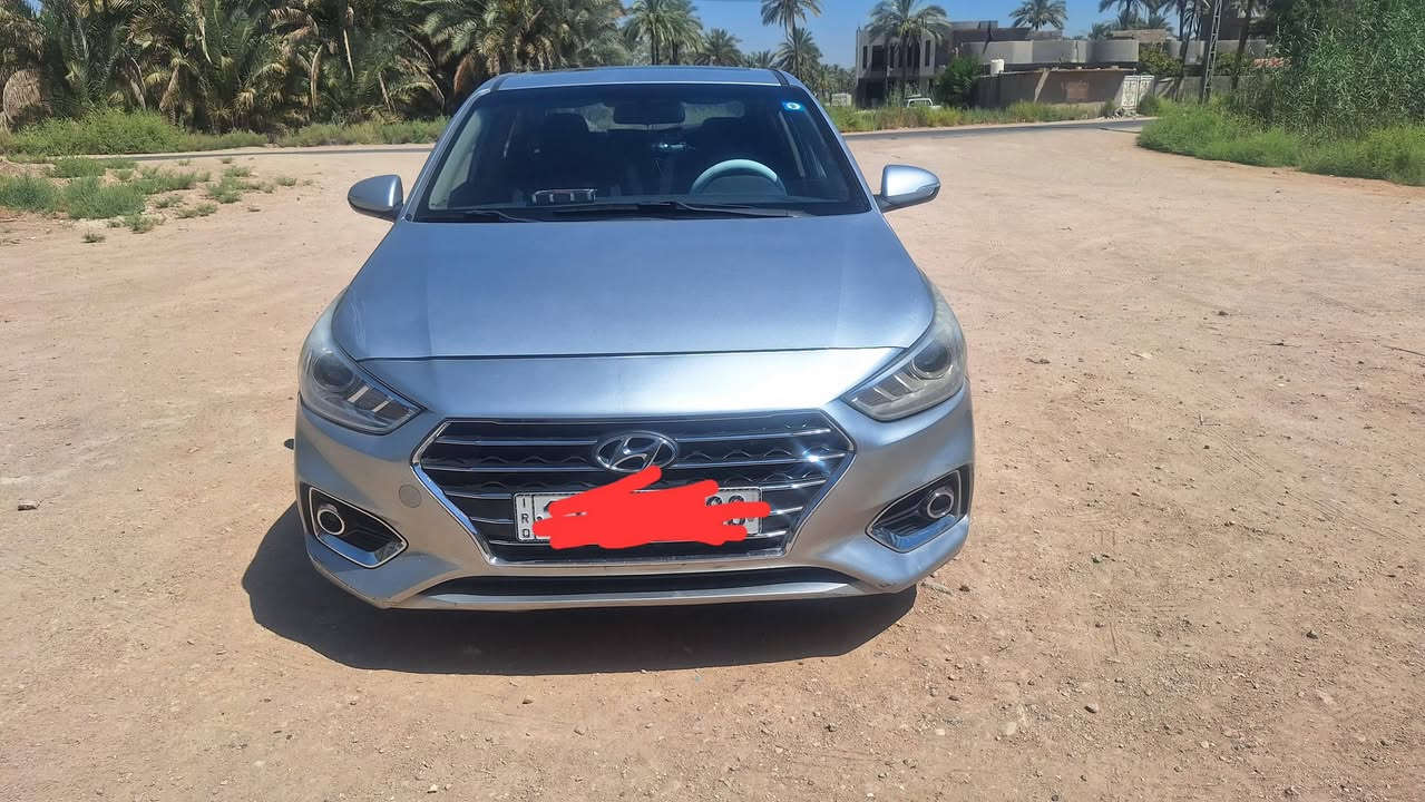 اكسنت هليجي موديل ٢٠ لون سلفر رقم بغداد بااسمي. مكفوله من الصبغ والظربه. مخرك ١٦٠٠ تبريد قطعتين فتحه. كله ع الشركه. ماشيه ٧٠.  سعره ١٢٠ للاتصال ***********

