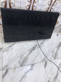 شاشة شارب • ٤٠ بوصة • ٦٠ هرتز