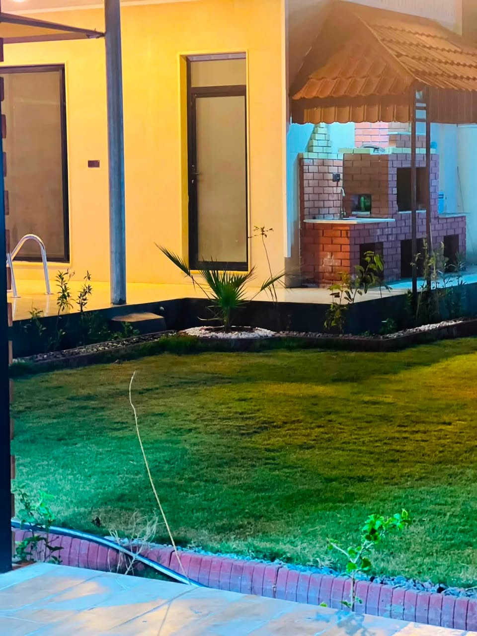 مزرعة للإيجار اليومي 🏡🌳
📍 الموقع: بغداد – الدورة – البوعيثة

✔️ أجواء هادئة ومناسبة للعوائل والشباب

✔️ مساحة واسعة وخدمات متوفرة

✔️ مثالية للراحة والونسة

📌 للحجز والاستفسار يرجى الاتصال أو المراسلة على واتساب: 
 📞***********
 موثق في تطبيق اجرلي لسياحة المزارع في العراق 🇮🇶
wa.me/9647808109393

