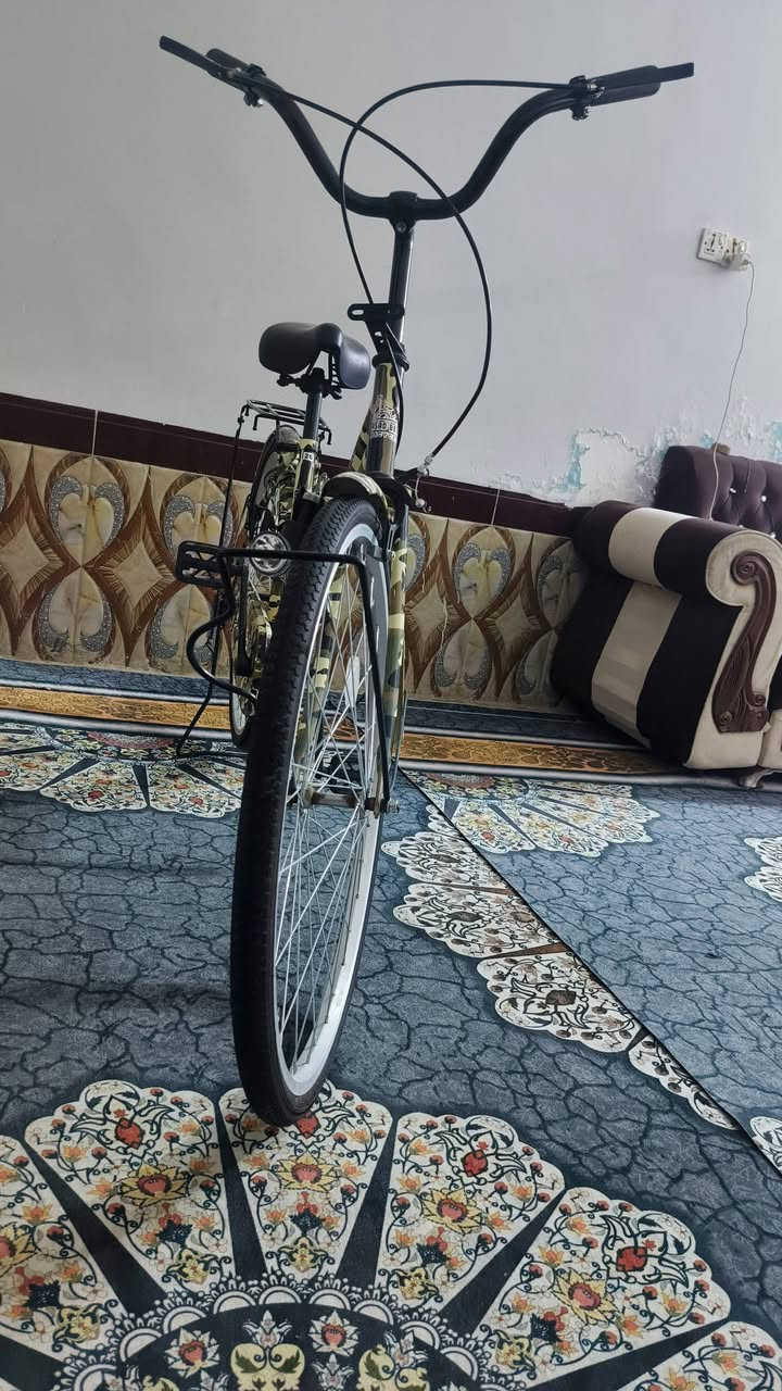 السلام عليكم بيسكل للبيع نضيف كلش ما متعوب و جهاز بيسكل ياباني بريك خلفي جاملغات لايت بيسكل نضيف كلش تواير انضاف كلش سعره 125 الف و بي مجال للشراي عنواني ناصرية منصورية للتواصل ***********
