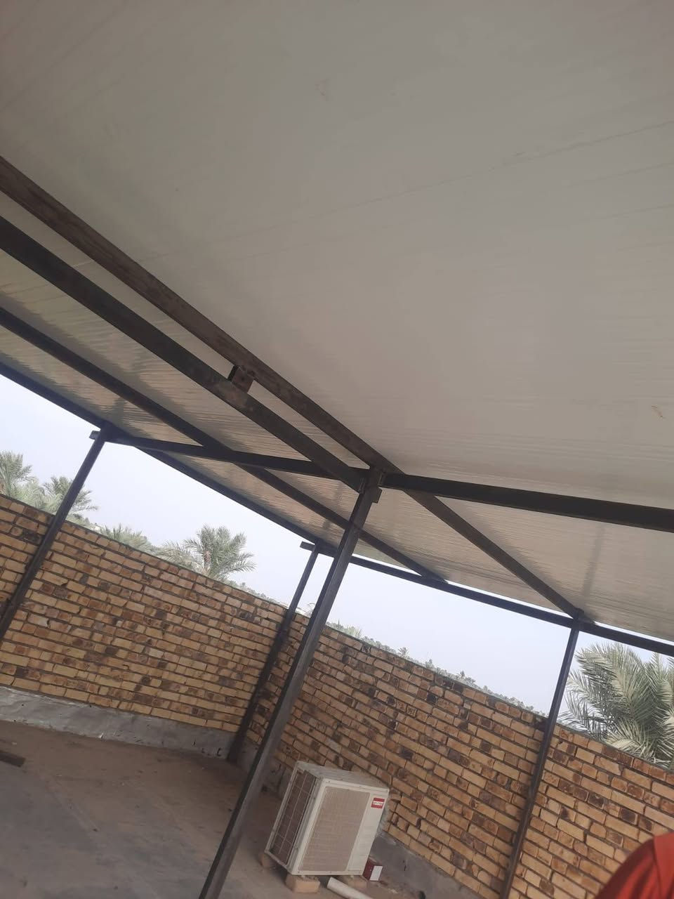 السلام عليكم حداده متنقله جميع انواع الحداده جملونات سقايف كيسبان سندويج جينكو بيبان شبابيك مستعدولن لجميع انواع الحداده بأنسب الاسعار مع ضمان ب العمل للستفسار ***********
