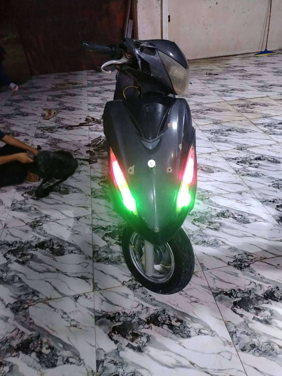 جي فور • نص كهربائيات • مجال قليل