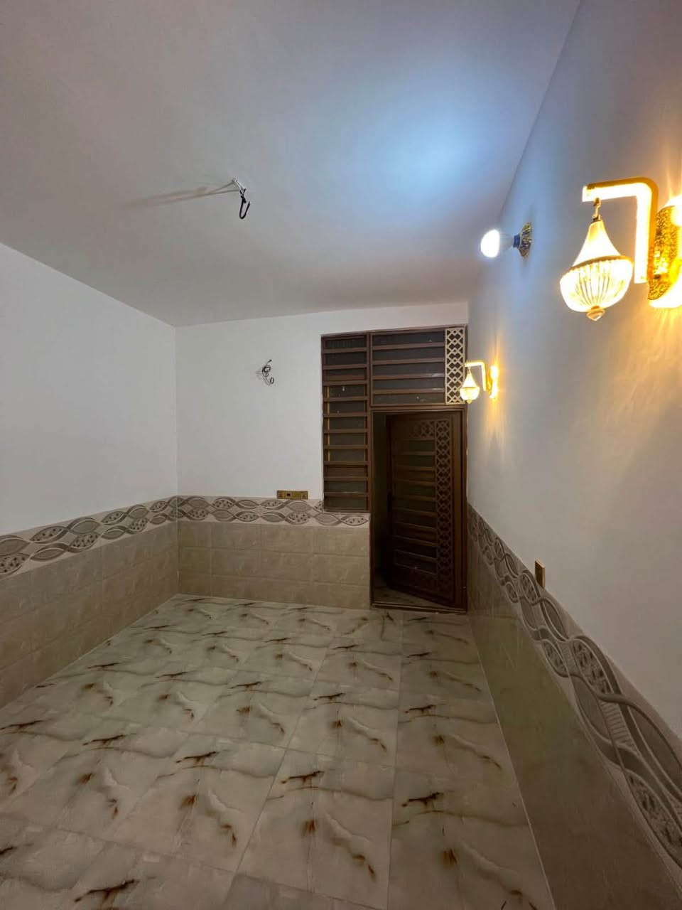 🏡 فرصة مميزة للسكن أو الاستثمار في كربلاء
دار 50 متر – طابق واحد
📍 حي الكرار – قرب مستشفى الكفيل
إذا تبحث عن موقع هادئ وخدمي وقريب من أهم المراكز، فهذا  العقار يستحق المشاهدة.
✨ الموقع مميز وسهل الوصول، ومناسب للسكن أو للاستثمار.
📞 للاستفسار والحجز:

***********

***********

#عقارات_أرض_الثراء #كربلاء #حي_الكرار #قرب_مستشفى_الكفيل #دار_للبيع #عقار_للبيع #استثمار_عقاري #عقارات_كربلاء
