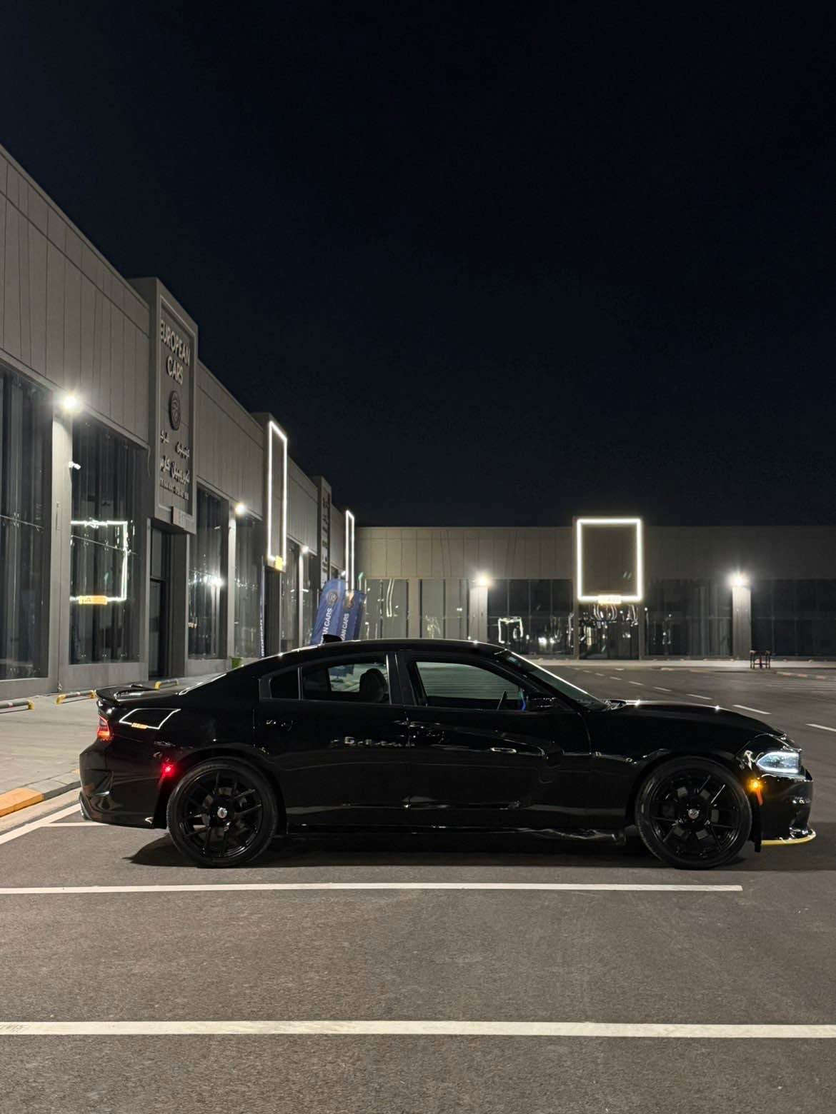 سيارة دودج تشارجر GT 2019 للبيع بأسعار مناسبة حبيت أشارككم هالسيارة الرهيبة! دودج تشارجر GT 2019 لون أسود، عداد 120 ألف ميل، أمريكي، فيها 3 قطع صبغ، ومحرك 6 سلندر 3600، وكراسي كهربائية ومريحة، مع شاشة أمامية لمسية 11 إنش، ونظام ملاحة، وكاميرا خلفية، ونظام تشغيل عن بعد، واستيرن كامل، وناقل حركة 8 سرعات، والكثير من الميزات الرائعة. السعر مناسب جدا، وإذا حابب تستفسر أو تشوف السيارة، اتصال أو واتساب ***********. موجودة بأربيل أربيل, العراق
