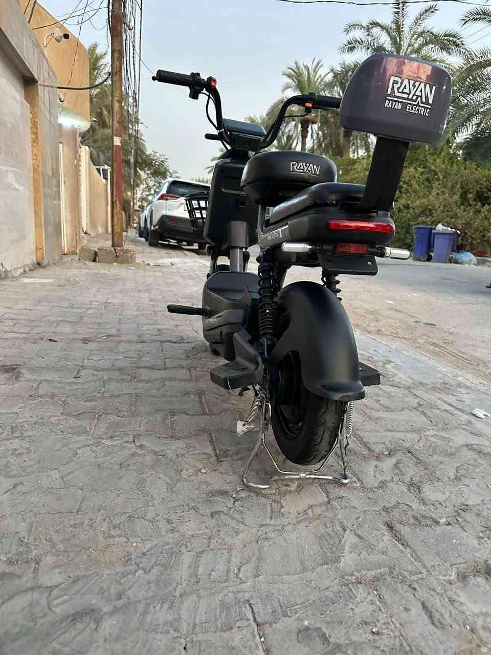 السلام عليكم 
بايسكل شحن للبيع كهربائياته كلها شغاله لايت امامي خلفي اشاير هورن تجي ويا بصمه وسويج وشاحنته كامل

السعر : 250 وبيه مجال
العنوان : كربلاء 
للاستفسار : *********** او خاص
