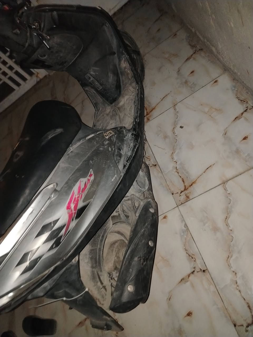 سلام عليكم دراجه ماكس 140 رمبه برغي ممفتوح بيهه كلشي شغال سلف هندر نكره سعر 600بيه مجال حك جيه دراجه نضيفه وضع شركه مديل 2004 بعدهه بترابهه عنوان بغداد غزاليه رقم *********** وتساب
