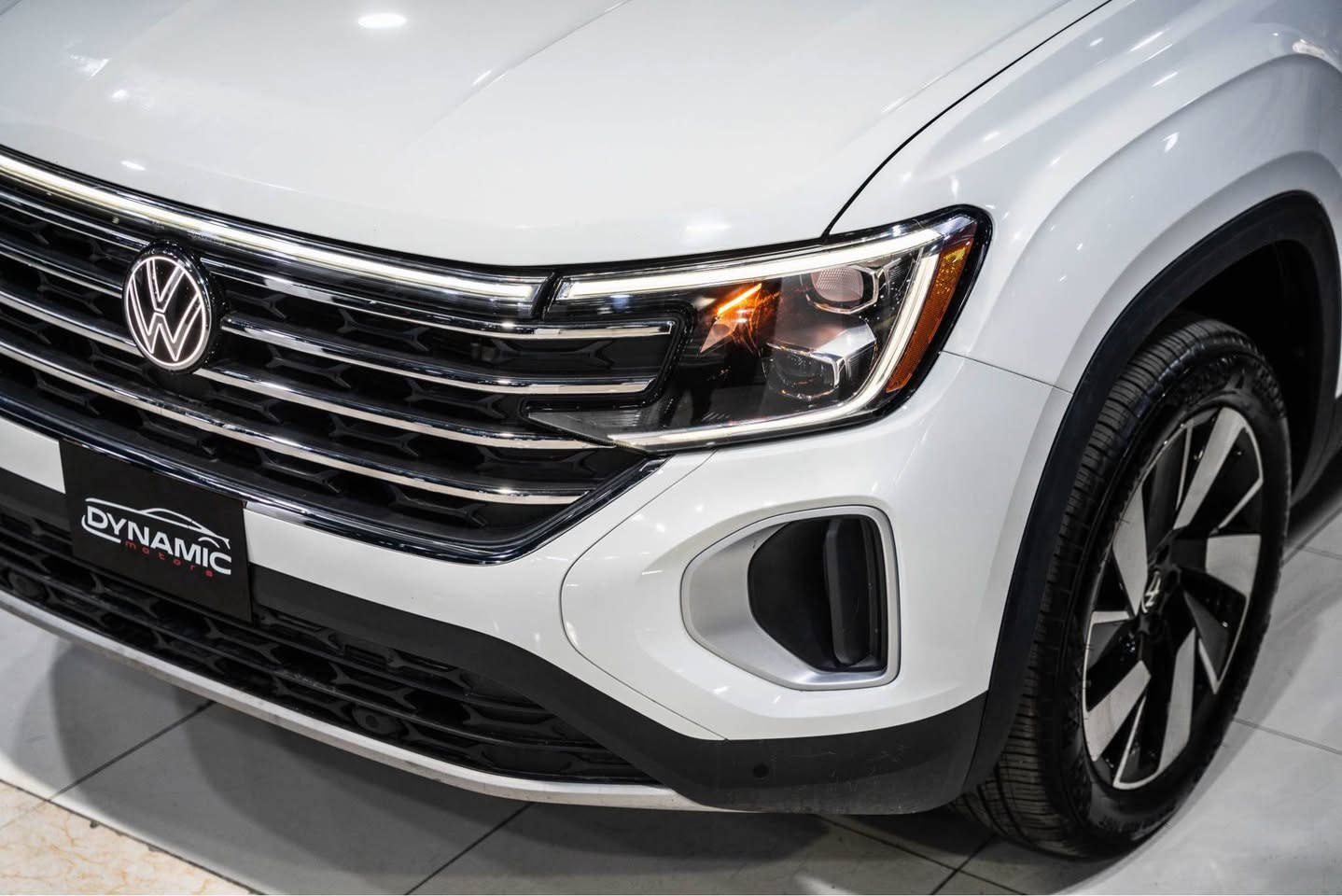 2024 VOLKSWAGEN ATLAS CROSS SPORT TECHNOLOGY
موديل: 2024
وارد : امريكي 
مواصفات :SE -
‎عدد الأميال : 17,000ميل
الون : سپي
الون داخل ؛ اسود
‏‎سلندر :  V4
‎ صبغ :  جامرلغ و باب صبغ و ٢ قطعة كلير امريكي  
ارباك : ستيرن و بردة
سيارة رقم موقط ٣ شهر بي مجال
مكان اربيل شارع حديد و خشب معرض دايناميك موتورز
‏‎من المعلومات الرجاء التصل علي وتس اب
سعر جدا مناسب 🔥🔥🔥📲📲
                                                                                              *********** - أربيل, العراق
