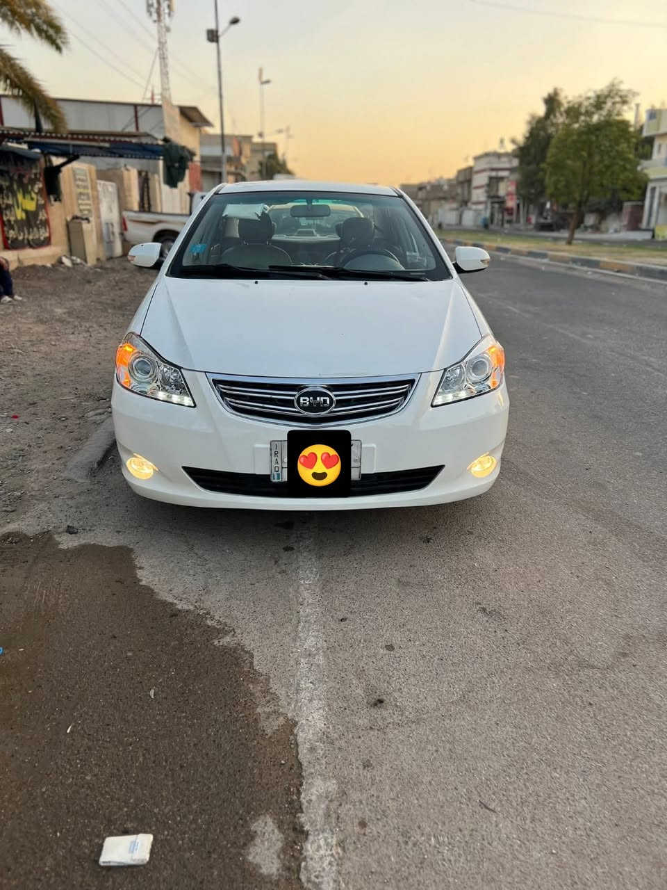 BYD 2013 بۆفرۆشتن زۆر بێعەیبە                               چوار تایەی لۆکی لەژێرە                                                 تەبرید لەسەر سوچ                                                         گێڕ و مەکینەی بەشەرت                                                 سەیارەکە تابڵێی جوانە                                                   کامل جایز بەشەرتی هەموو شتێک ئەی فرۆشین                شاشەیە حاسەیە                                                           تکایە گەر مووشتەری نیت سەرمان مەیەشێنە                     ژمارەی تەلەفون                                                             ***********
