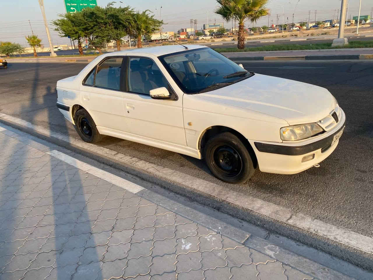 بيجو بارص ٢٠١٣للبيع
سنويتها ٣٠ بأسمي
السياره جديده كلشي بلاد بيها
بس بيها ضربه خسفه بالجاملق الخلفي 
السعر ٣٨ وبيها مجال للشراي
مكان السيارة البصرة الزبير
للاستفسار الاتصال على الرقم ***********

مكلف بالنشر الي يريد يستفسر عن السيارة يتصل على الرقم
