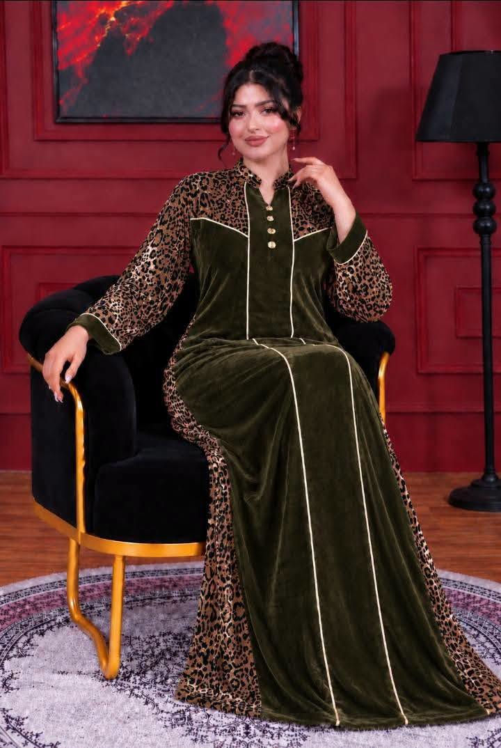 گلابية خليجي • مخمل سوبر سوفت • مقاس 2XL-5XL