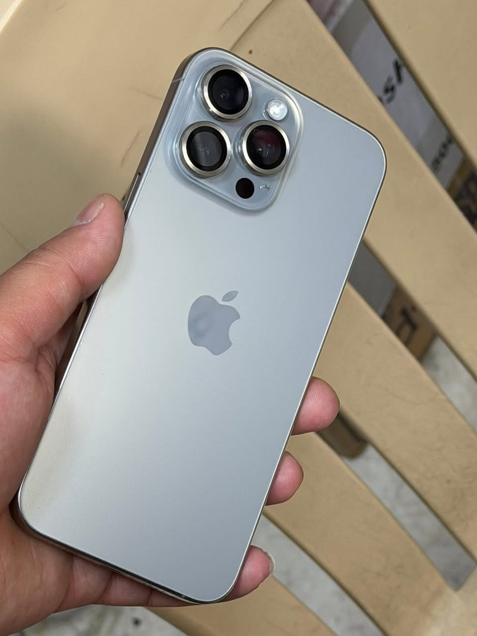 iPhone15 pro max
ايفون15 برو ماكس 

ذاكرة:256

جهاز نظيف 

نظافه100%

مبدل بس بطاريه

جهاز بدون غراض 

مكان شعله 

***********وتساب فقط
السعر825
