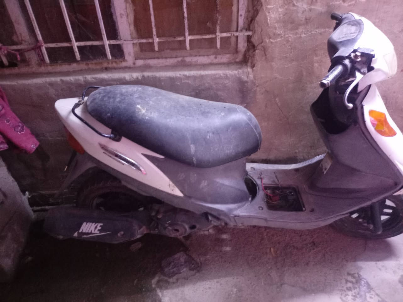 السلام عليكم دراجه ساساوكي ادرس للبيع طفت فجئه
كطعت نار فيتبم ابيع كوم حديد بل يرضي الله مكاني بغداد تاجي للتواصل *********** و بي واتساب

