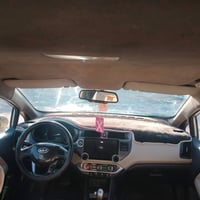 كيا ريو موديل ١٣ السياره يحتاجلها ترتيبات بسيطه تبريدها شغال بس ضيف سن...