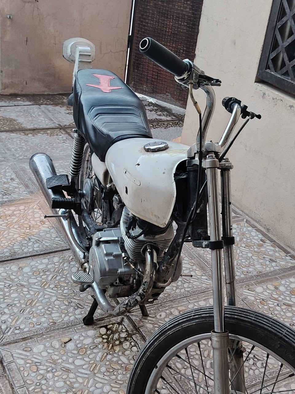 سلام عليكم دراجه للبيع بس الويل بي طسه وبريك ماكو السعر 250 وبي مجال هاذا رقمي بس واتساب***********
