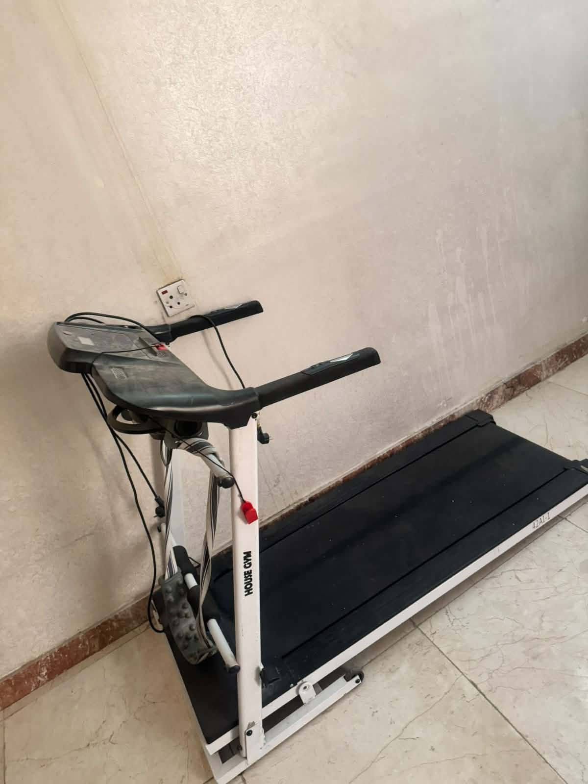 اجهزه لبيع البنسكل  ١٠٠ الجري يحمل وزن ١٢٥ السعر ١٥٠ الجهازجري الجبلي يحمل وزن  من ١٥٠ الئ ٢٠٠ السعر ٣٥٠
