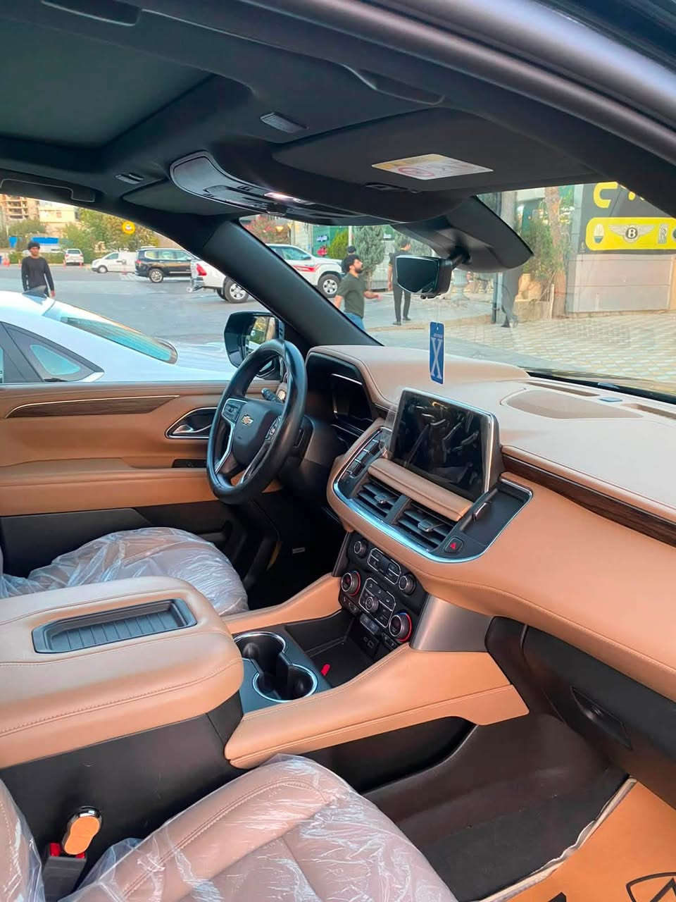تاهو ٢٠٢٣ بريمير مكفوله  ماشية ٦٤ ألف km السيارة على ايدي من اخذته زيرو رقم بغداد فول مواصفات بعد تعرفون مواصفات البريمير مكان السيارة الخالدية رقم الهاتف ***********
