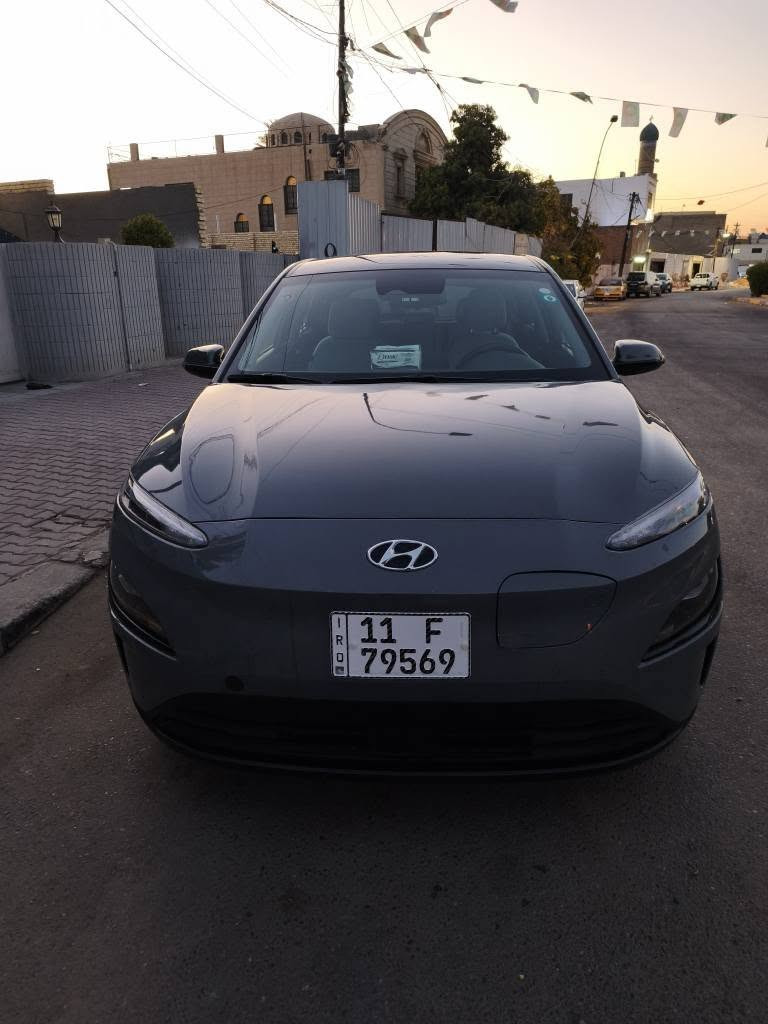 السلام عليكم👋
هونداي كونا كهرباء شحن فقط بدون مكينه  بطاريات مكفوله وشحن جداً ممتاز مع شاحن اصلي 32 امبير وتكدر تنصيه حسب الكهرباء الي متوفره عندك السياره وارد امريكي
(موديل 2023) رقم بغداد تحويل مباشر بأسمي 
السياره مواصفات بصمه/تشغيل عن بعد/الكيجات ديجيتال شاشه/كراسي كهرباء وتدفئه كراسي/ هاندبريك كهرباء وبعد بيهه هواي مواصفات 
الحادث بسيط حافة الجاملغ والبنيد فقط
السعر  (💰$ 135💰) وبيهه مجال  بيع او مراوس
المكان بغداد الصليخ او بنوك
📞📞*********** بغداد, العراق
