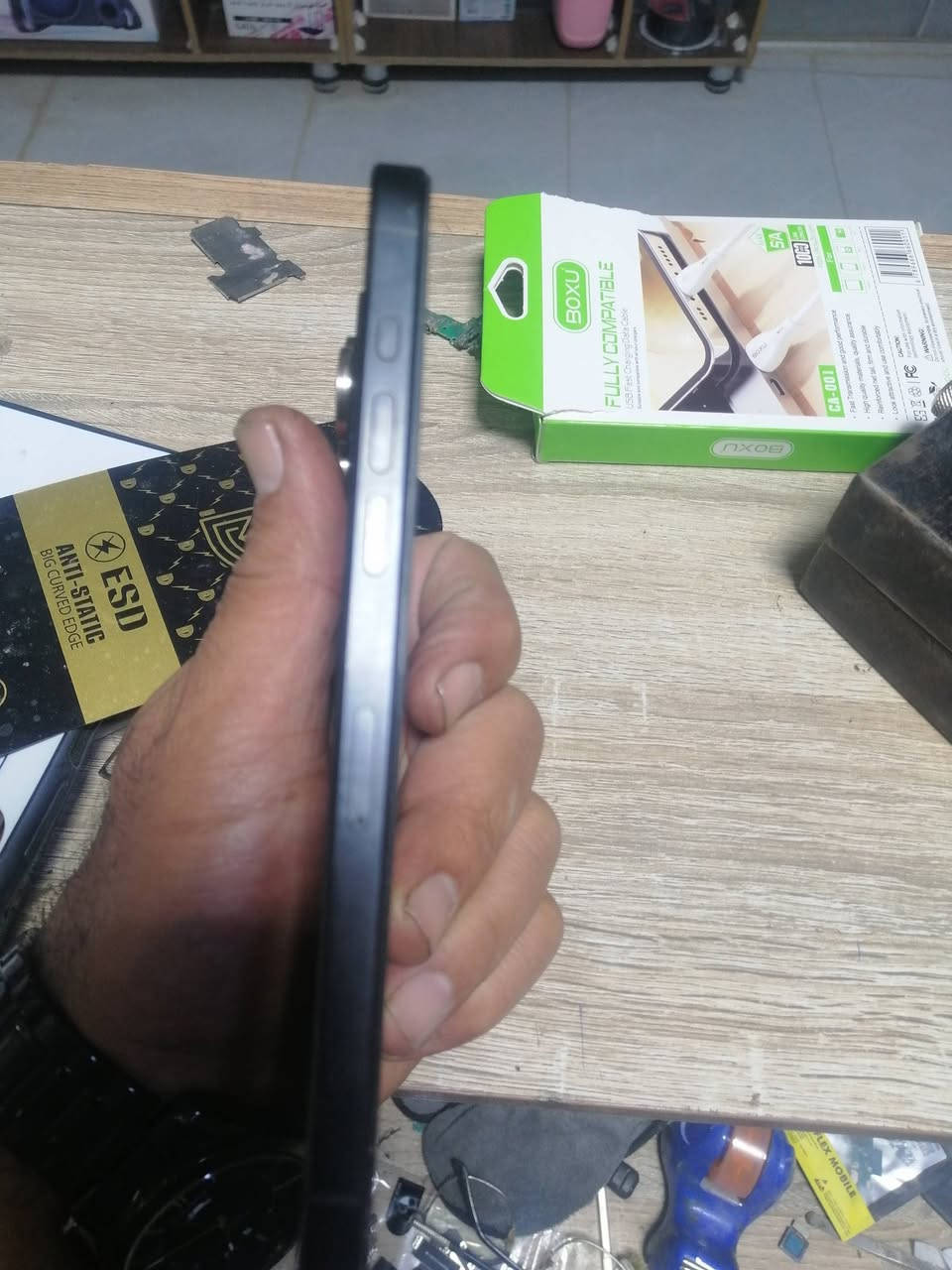 آيفون ١٥ • ٢٥٦ • شاشة مستبدلة