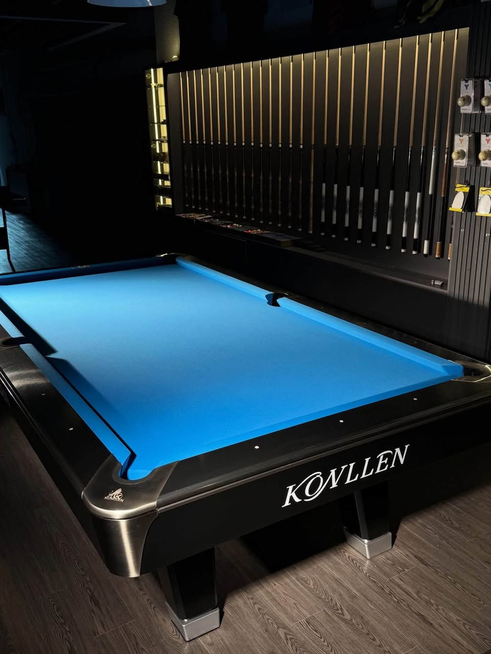 ميز كولن | KOLEN
(جديد فقط✅) 
فخامة التصميم، قوة التصنيع ودقة اللعب ✨
اختيار مثالي لأصحاب القاعات واللاعبين المحترفين 🔥

📲 للحجز والاستفسار واتساب فقط:
***********
