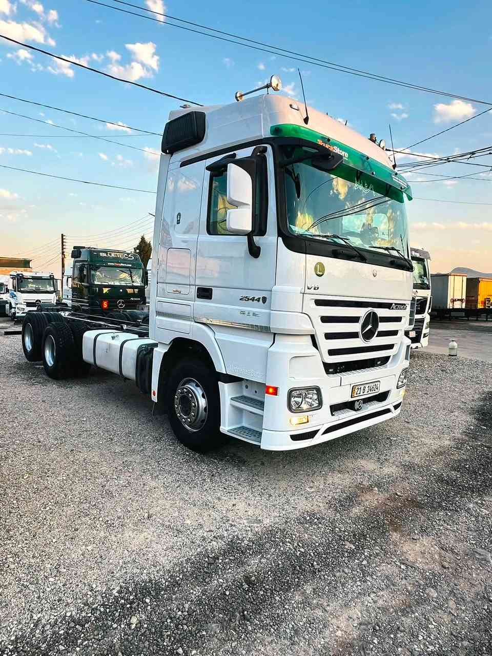 معرض بابل .سليمانية
موديل (2007)🇩🇪
حجم (2544)💪
سحال(مزووج)🛞
ماشية(700km)🚛
سنه وية (جديدة)✅
تخوم تايرة (جديدة)✅
أتوماتيك(12نمره)🪬
مواصفات (فول)📦
مكفول كفالة عامة
   السعر(👍)
***********
*********** 
واتساب☎️📞
مكان سليمانية📍

￼

