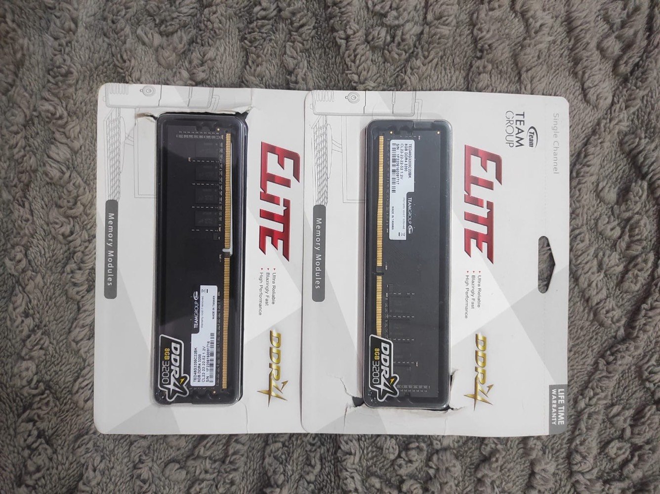 للبيع — قطع PC مستخدمة معالج+مذربورد+رامات16gb
المعالج:
Intel Core i5-10400F
6 Cores / 12 Threads
مع الكولر الأصلي Intel.

المذربورد:
ASUS PRIME H510M-K
Socket LGA1200
تدعم معالجات Intel الجيل العاشر والحادي عشر.

الرام:

T-FORCE ELITE DDR4
16GB (2×8GB)
3200MHz
Dual Channel

الحالة:
	•	جميع القطع مجربة وتعمل بشكل طبيعي بدون أي مشاكل.
	•	القطع نظيفة ومحافظة عليها.
	•	الكراتين الأصلية موجودة.
	•	الكولر الأصلي موجود مع المعالج.

 السعر: 320,000 دينار عراقي و بي مجال بسيط