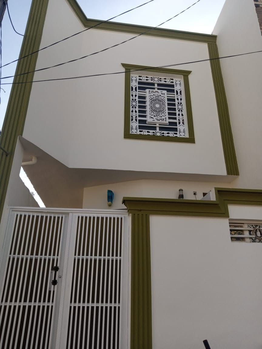 بيع مستعجل مستعجل دار ١٠٠م طابقين درجة أولى حي النداء منطقة ال٥٠ألف خارطة روعة كامله الطابق الارضي إستقبال وصالة ومطبخ وغرفة وصحيات والثاني ٣غرف مطلوب ٢٥مليون إسكان شهريا تدفع ١٤٨ألف وباقي السعر نقد حسب ماموضح بالفيديو والصور للاتصال *********** *********** مكتب ابو فاطمة حي العدالة شارع المستوصف يفضل خاص واتساب
