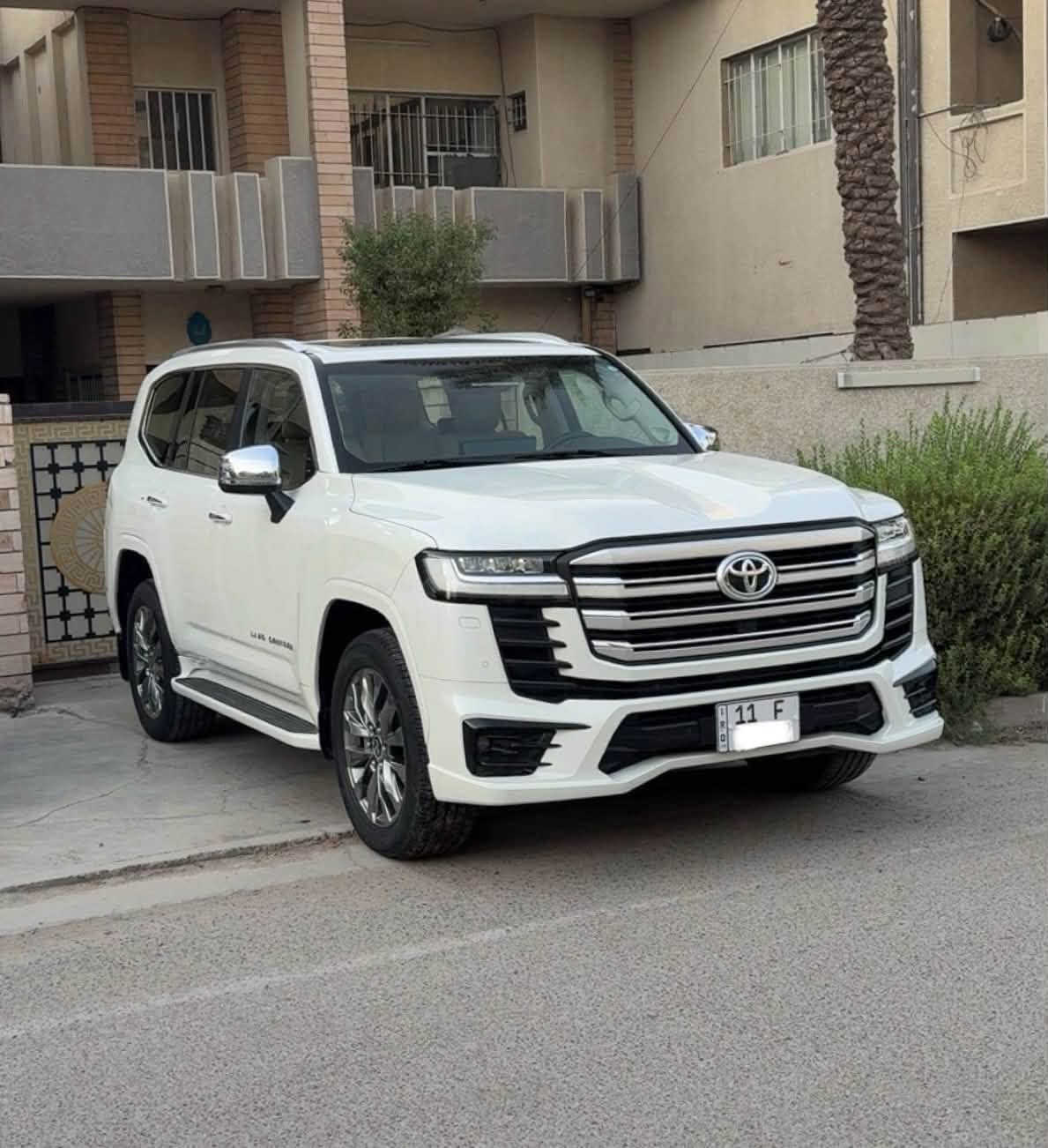 لاندكروز VX • ٢٠٢٣ • رقم بغداد