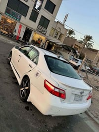 للبيع كامري 2007 رقم بغداد  فول مواصفات وارد امريكي بيها 4 قطع صبغ بدو...