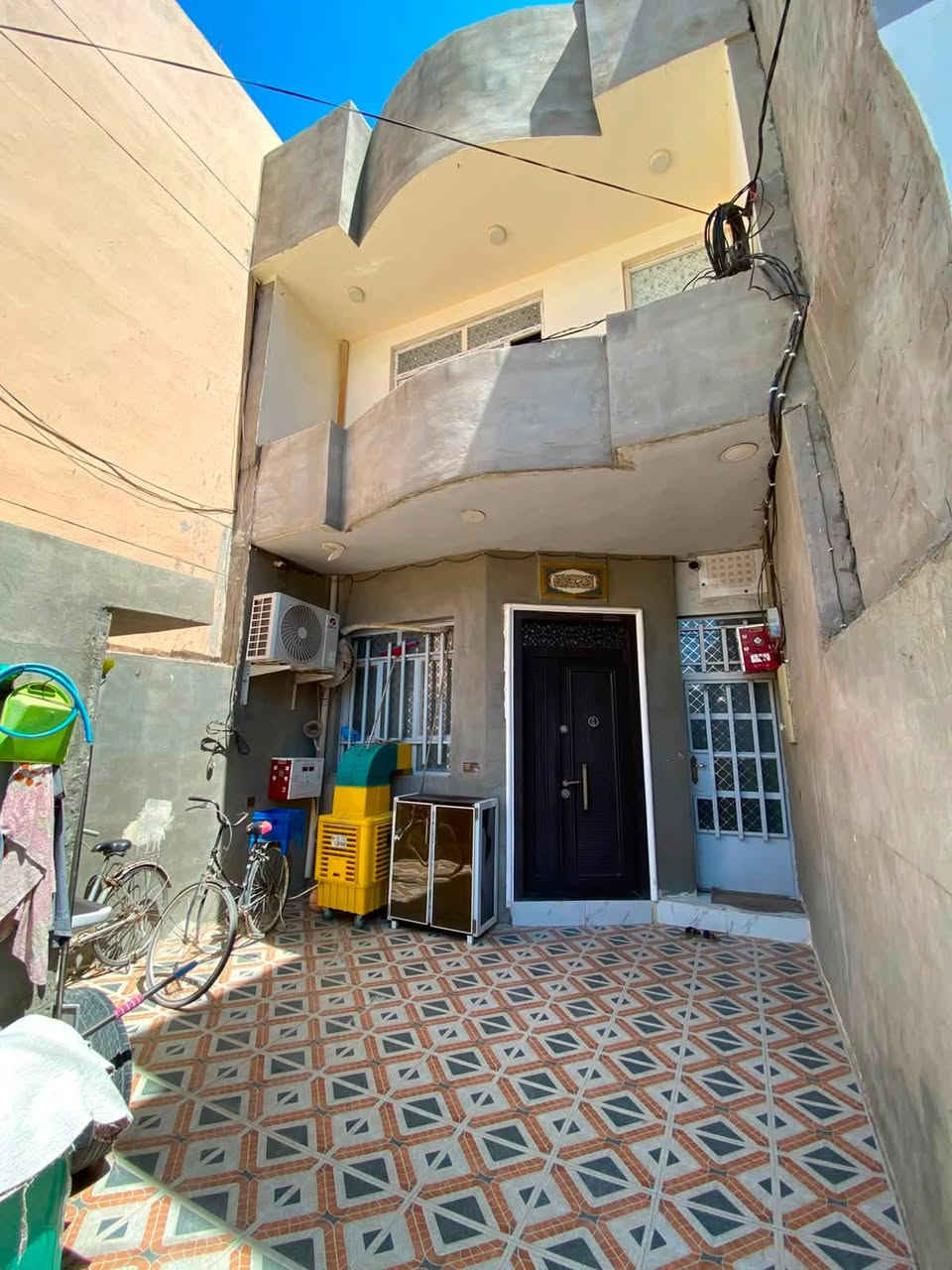 اللهم صل على محمد وال محمد 

دار للبيع طابو زراعي سند 25 

100م واجهة 5x20 شارع صب خدمات كاملة 

يبعد 4 شوارع عن الكورنيش 

3 غرف نوم   صحيات عدد 3

العنوان مركز بعقوبة قرب الكورنيش

#يرهم_مراوس_بقطعة_او_بيت_بمركز_بعقوبة 

للاستفسار الاتصال على الرقم   ***********
