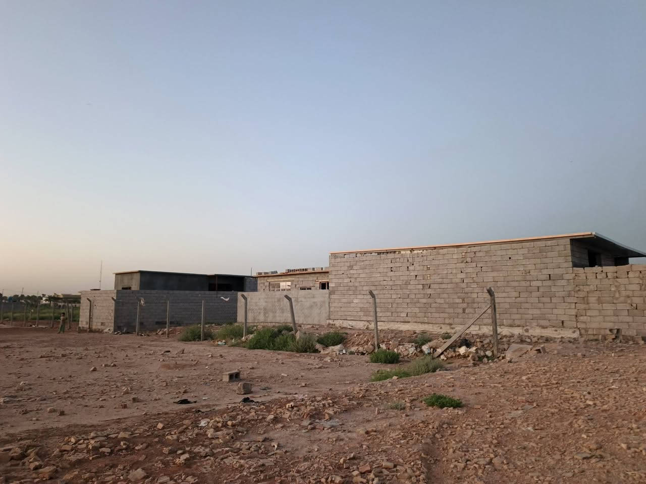 ​🏡 قطعة أرض للبيع – بغداد / جسر ديالى
فرصة ممتازة للاستثمار أو البناء السكني في موقع مخدوم بالكامل!
​المساحة: 125 متر مربع
​الأبعاد: واجهة 5 متر × نزال 25 متر
​الموقع: بغداد – جسر ديالى – تقاطع 9 نيسان (الهولندية)
​الخدمات المتوفرة: * ماء وكهرباء
​شوارع مبلطة
​قريب جداً من المدرسة، السوق، والمركز الصحي (كافة الخدمات متوفرة)
​💰 السعر وطريقة الدفع:
​النقد: 9 مليون دينار عراقي
​التقسيط: متوفر (حسب الاتفاق)
​📞 للتواصل والاستفسار: ***********
مكلف بنشر
