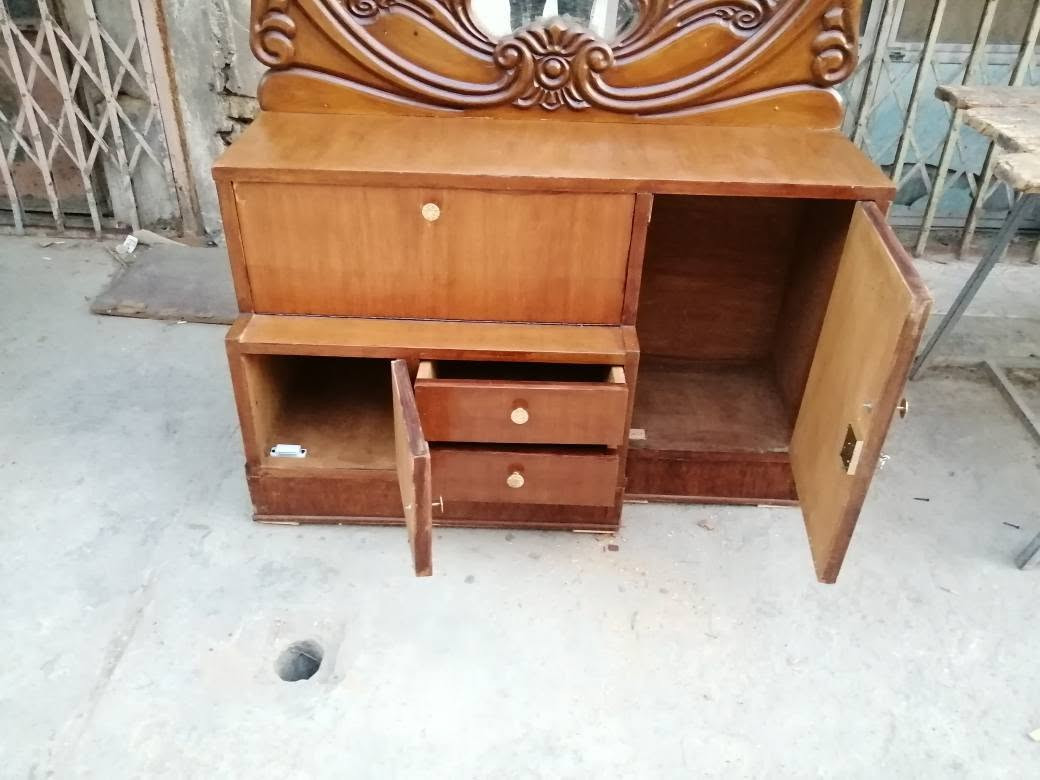 ميز تواليت صاج توصئ السعر ب 115  وبي مجال العنوان بغداد الكرخ تقاطع درويش البياع شارع البداله الانتصارسوق اميمه فرع مجمع الرازي ع اليمنه منتصف شارع ع اليسرى خلف مي اور
***********
*********** بغداد, العراق
