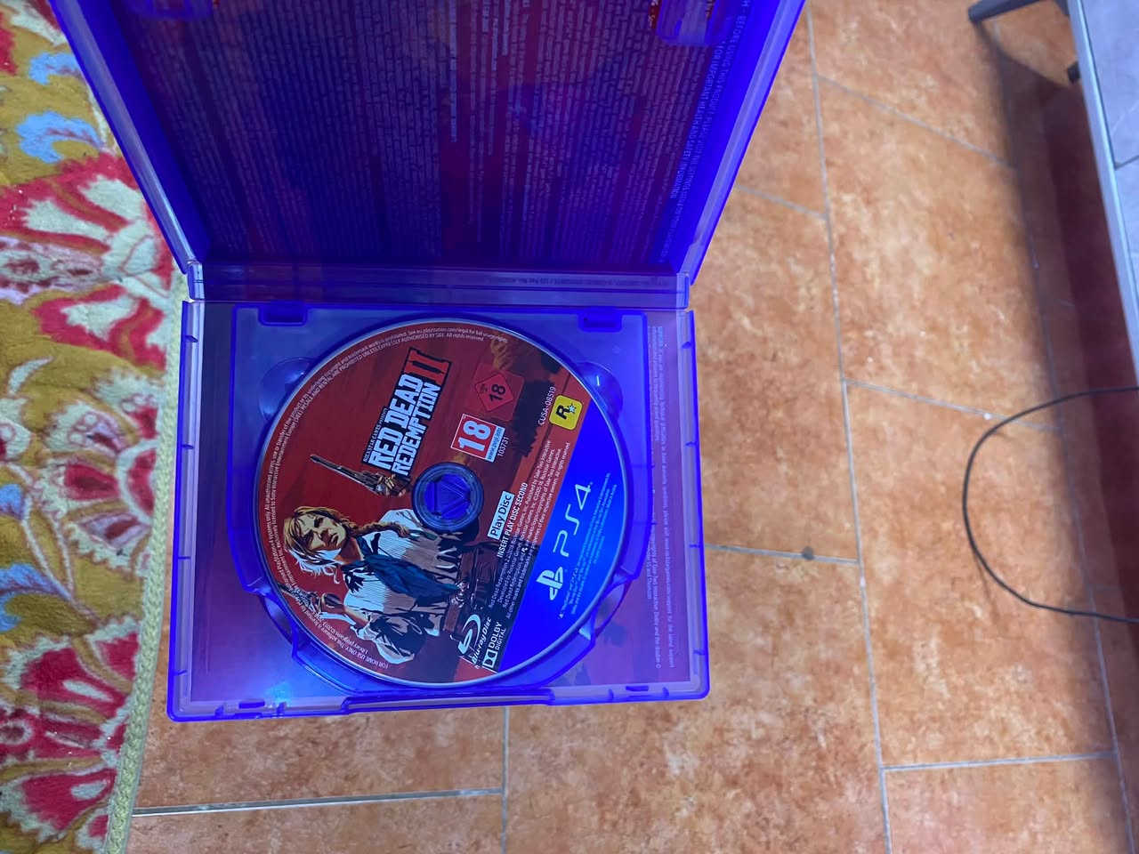 🔥 فرصة لمحبين الألعاب والأساطير.. 
ريد ديد 2 (Red Dead Redemption 2) للبيع او المراوس ! 🤠

إذا تحب الألعاب العملاقة والقصص الخرافية، فهذي نسختك المضمونة للـ PS4:
 القصة والشخصيات: تعيش أجمل أيام الغرب الأمريكي ويا "آرثر مورغان" وعصابته بقصة تبكي الحجر من روعتها.
 عالم مفتوح: عالم ضخم، تفاصيل مجنونة، وحرية كاملة باللعب والاستكشاف.
 النسخة الكاملة: اللعبة بقرصين (Disc 2)، وياها طور الأونلاين متعة اللي ماتخلص.
 
النظافة والحالة: الأقراص والعلبة بحالة ممتازة وجاهزة للاستخدام الفوري.

السعر: ( 25 الف )
التسليم: بغداد (البلديات) أو الترتيب ع الخاص.
للشراء أو الاستفسار، راسلني ع الخاص ! 

***********
