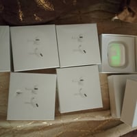 ايربود اصلي اصلي ابل شاحنه ايفون للبيع شلع 7قطع اعله سعر ابيع 07708340...
