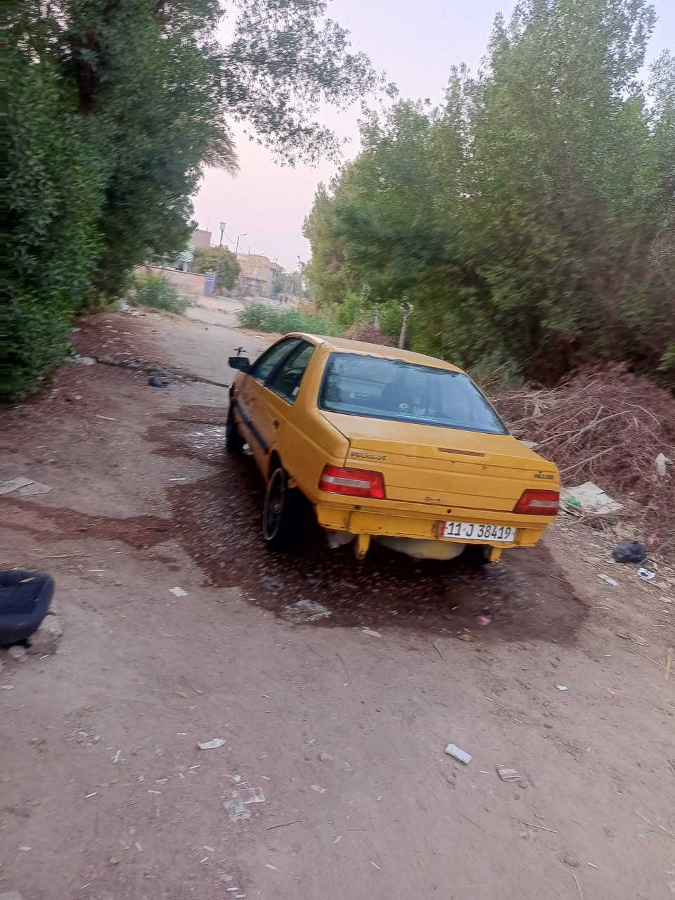 السلام عليكم بيجو اكد 2015مكينه بيهه تنقيص كير. فرنسي صار شهر من شاده عليهه ادامه عينه وصينيه وفلاوين او صدر او درايمات +تايرات ابو الخطه. قبل شهر شادهن كلهن. رقم بغداد باسمي هيئه غرامات مصفره مكفوله من الضربه تبريد انزرف البطل.  او جبتلهه بطل بس ما شاده  كهربائيات كلهه شغاله  مكانهه الديوانيه للبيع سعر المطلوب 34وبيهه مجال ترهم مراوس ابخصوصي  للاستفسار *********** مكان السياره ديوانيه
