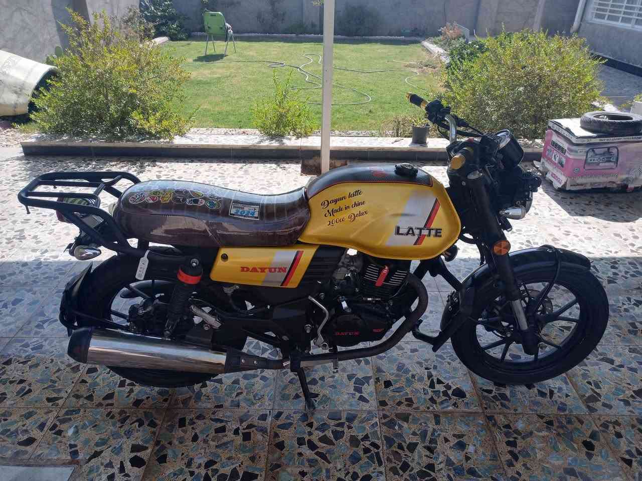 سلام عليكم دايوان لايتي 23 كفاله عامه السعر 2300 وبيها مجال مكان كوت حي الحكيم ***********

