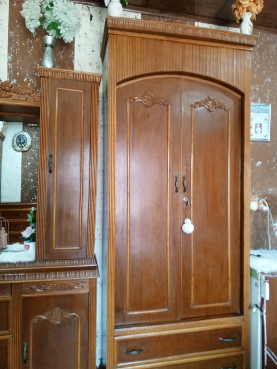 سلام عليكم غرفه نوم للبيع سعر اتصل عل رقم  ***********
