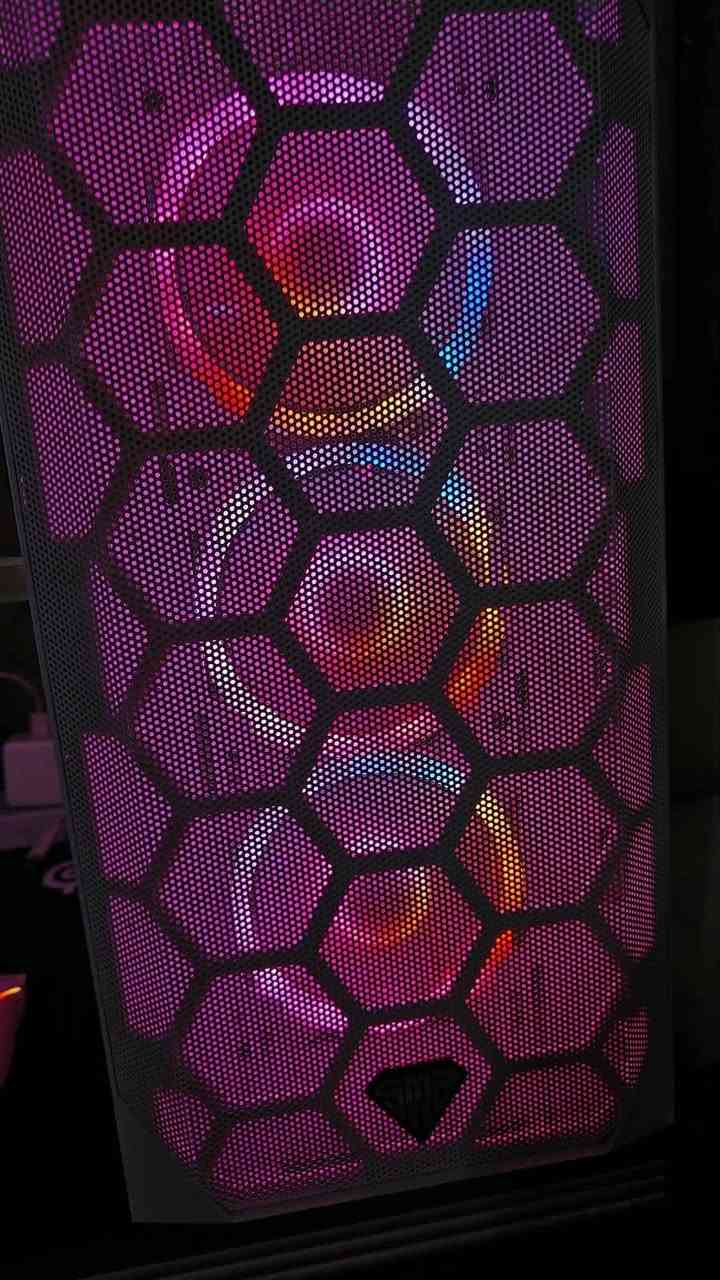 🧠 المعالج
AMD Ryzen 5 5500
🎮 كرت الشاشة
NVIDIA RTX  Gigabyte 3070 3 fan 8GB
🧩 اللوحة الأم
ASUS Prime B450-K II
🧠 الرام
8GB — DDR4
💾 التخزين
NVMe M.2 SSD 512GB
❄️ المبرد
Cooler Master Hyper 212 3DHP
🔌 مزود الطاقة
Thermaltake 750W
🖥️ الكيس
Sama — 3 مراوح إدخال + 1 مروحة إخراج
السعر 1٫100٫000 و بي مجال للطيبين 
مكاني / بغداد 
***********
