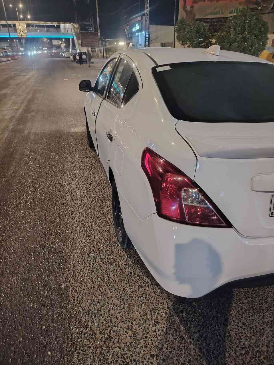 نيسان صني هندي
مديل 24

ماشيه 45

بيه ضربه من وره صندوك مبدل

وصبق مدكر

مكاني بصره

سعر 110
***********

