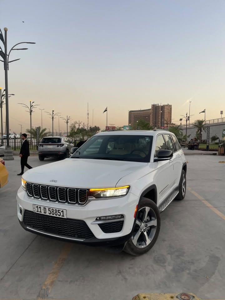 شركة هارلم جيب كراند شيروكى ليميتد بلص موديل 2024 محرك 3.6 لتر 6 سلندر 
مع نظام دفع رباعي 4x4 الموديل: 2024 (خليجي) 

السعر 66 مليون وبيها مجال

لرقم للتواصل ***********

العداد: 4الاف
المحرك: 3.6 لتر 6 أسطوانات (V6)
القوة الحصانية: 293
عزم الدوران (نيوتن-م): 352
ناقل الحركة: اوتوماتيك 8 سرعات
بعدها بضمانها ل 3 سنوات 
المواصفات:
*نظام دفع رباعي 4X4 متطور
*فتحة سقف بانوراما
*الصندوق كهربائي بخاصية البصمة
*ويل المنيوم قياس 20 انج
*شاشة التحكم الرئيسية لمس بنظام Uconnect 5 بقياس 10.1 انج مع نظام ملاحة
*شاشة القيادة الرقمية بقياس 10.25 انج
*رادار تفاعلي مع خاصية التوقف والانطلاق
*تحذير النقطة العمياء
*تحذير الخروج عن المسار
*نظام المحافظة على البقاء فى المسار
*خاصية المساعدة على التوجية فى التقاطعات لتفادى الحوادث
*حساسات امامية وخلفية
*كاميرات 360 للرؤية المحيطية
*المرآة الداخلية مزودة بشاشة لعرض الكاميرا الخلفية
*نظام مانع تصادم خلفى
*نظام القيادة شبه الذاتية
*مقصورة الركاب من الجلد الفاخر
*المقاعد الامامية مبردة ومدفئة
*المقاعد الخلفية مدفأة
*مقعد السائق والراكب كهربائي
*مقعد السائق ذاكرة
*نظام ابل كار بلاى و اندرويد اوتو لاسلكي
*نظام صوتي فاخر 9 سماعات من ALPINE
*دخول ذكي (بصمة)
*نظام التشغيل عن بُعد
*مصابيح أمامية أوتوماتيكية مع مصابيح نهارية وكشافات ضباب LED
*نظام التحكم التلقائي في الضوء العالى
*دواسات جانبية
*ماسحات زجاج أمامي حساسة للمطر
*شاحن هاتف لاسلكي
*انماط قيادة متعددة رياضية وللطرق الوعرة
*وسائد هوائية أمامية متعددة المراحل ووسائد هوائية جانبية ووسائد هوائية أمامية/خلفية.
*نظام التحكم الإلكتروني بالثبات.
