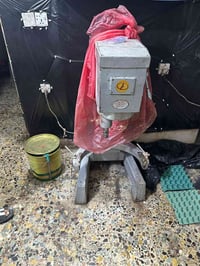 خلاط للبيع الجدر مالته موجود  الاتصال على 07764254226