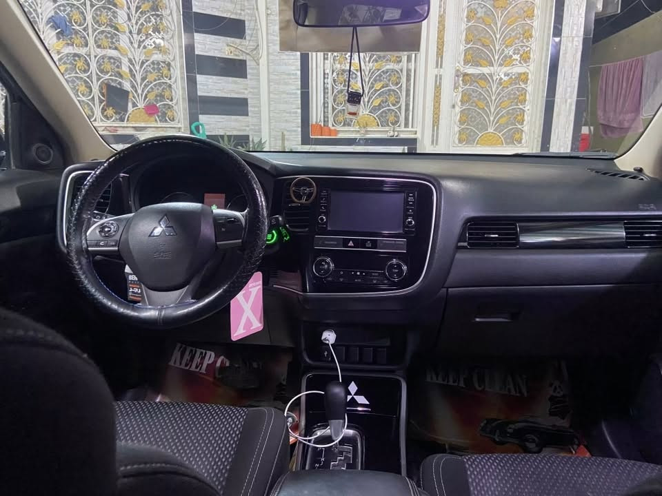 السلام عليكم 
متسيوبيشي اوتيلاندر
موديل 2019
رقم بغداد / مشروع وطني
مواصفات السيارة
سبعة راكب
بصمة
تشغيل عن بعد
مانع انزلاق
كشنات تدفئه
شاشة
حساسات
مكفولة كفالة عامة

للاستفسار واتساب
***********

اتصال 
***********
