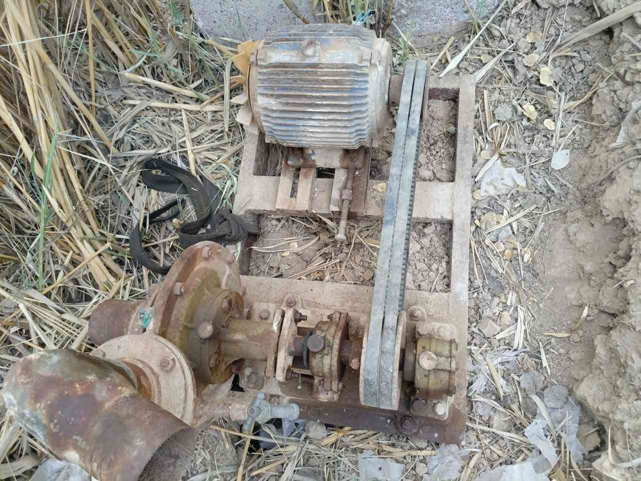 السلام عليكم ماطور للبيع محترك 10 حصان 4x4
السعر 200 وبي مجال 
المكان بغداد المدائن 
***********
