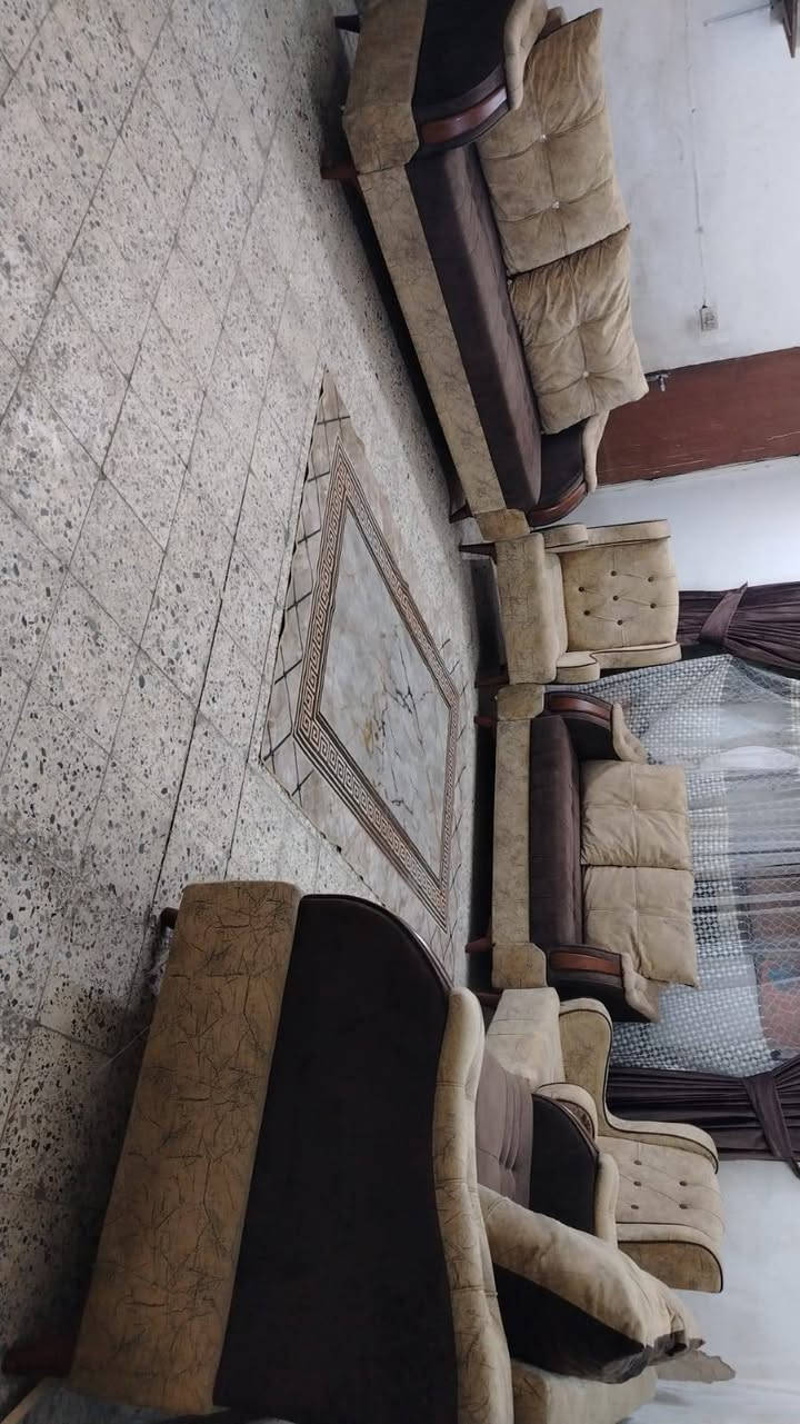 ١٠مقاعد • جديد • بدون ضرر