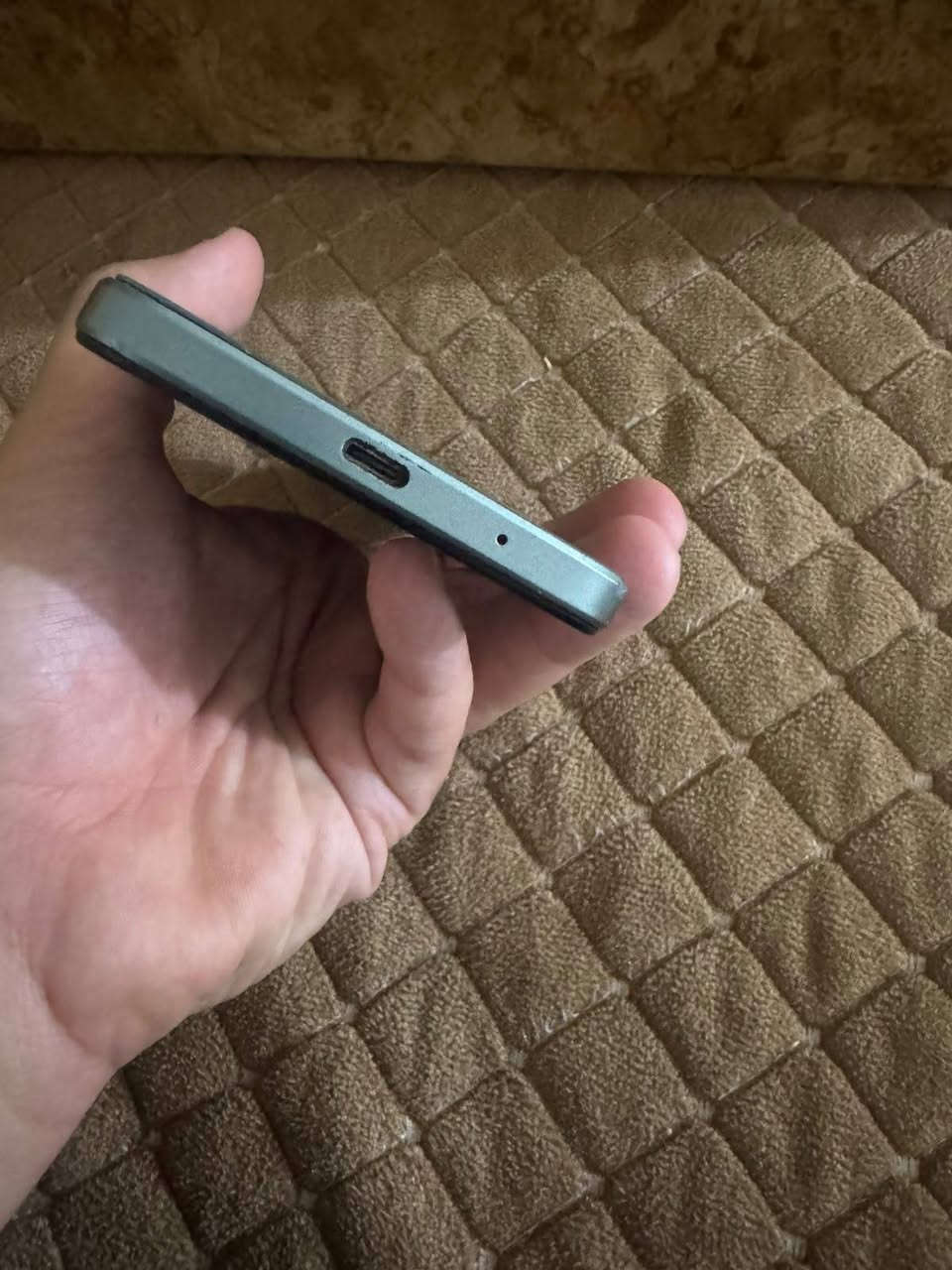 سلام عليكم جهاز ريدمي ابيعلكيا فحم جهاز انطفه عل فجأة وما عرف شبي رايده 85 وبي مجال حك جيه للأستفسار ***********
