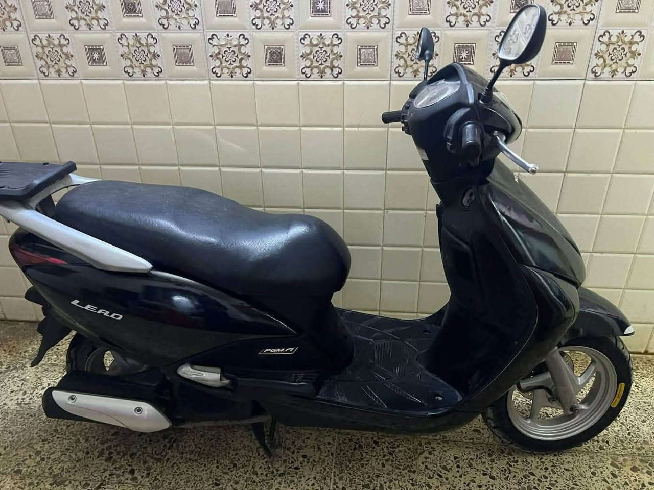 ليدي حديث للبيع سعر 900 وبي مجال
نضافه فول مفتوح مره وحده محرك فول نشاط فول 
اتصل وتدلل ***********
مكاني سامراء القلعه
