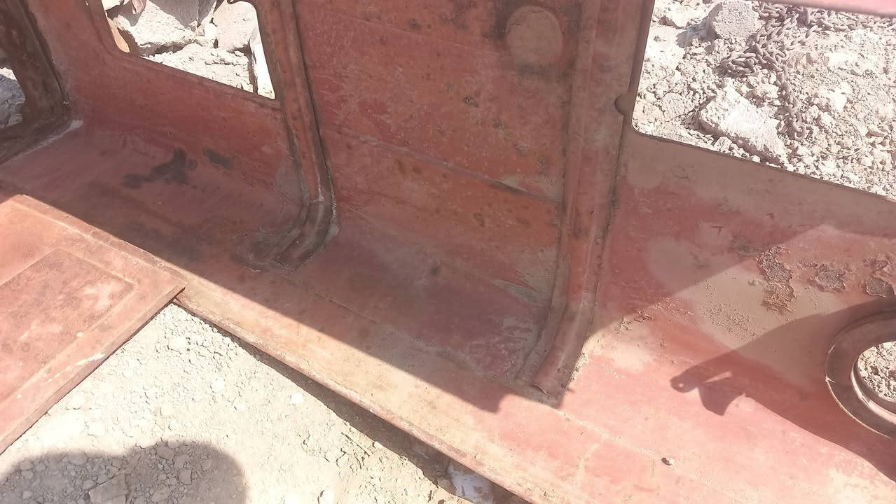 يالله اخوان غراض تفصيخ لبيع  ذرعان   + ظاقطات رفع  مال  مال بلاروس   كير بلاروس شرط محرك بلاروس. فنديشن نظيف حوض كامل معه لبنيد نظيف    اي شي موجود وبسعر مناسب  معه توصيل جميع لمحافظات  *********** وتساب خاص
