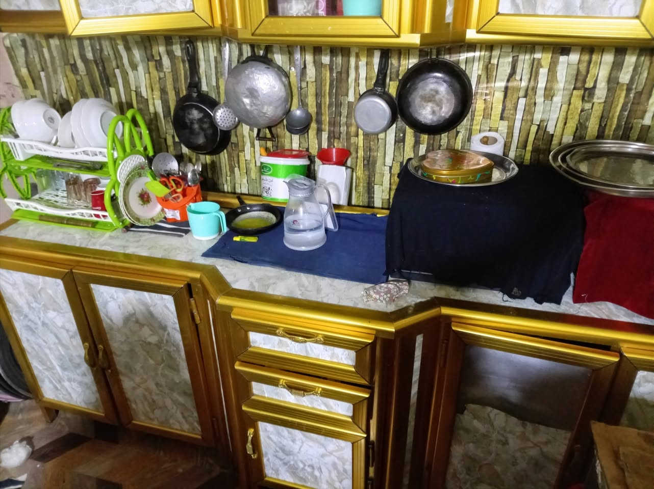 كاونتر نضيف كلش خمس ابواب وبوفيه خمس ابواب نضاف كلش سعر خاص عنوانهم البصره
