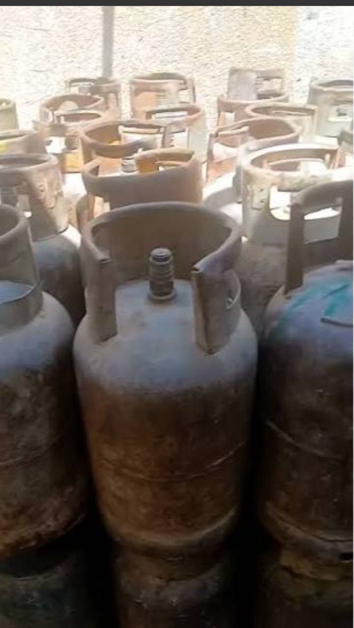 يالله قنينه غاز السعر 65 الف وتوصلك الباب البيت مجاني 
ماعليك فقط الطلب او الاتصال ***********
التوصل لكافه انحان القاسم 
مجمع الامام القاسم نزله زامل مقابل مدرسه زنوبيا
